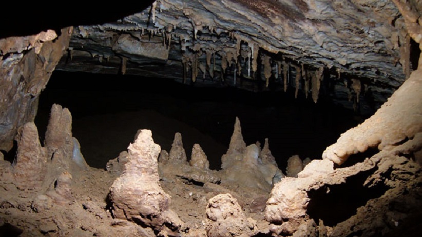 Внутри Алтайской пещеры