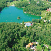 Популярное место отдыха на Алтае - озеро Ая