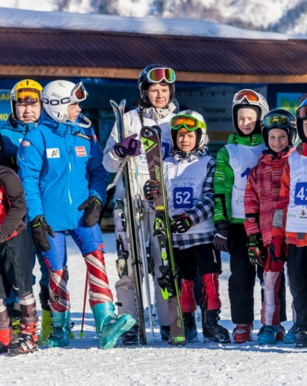 Семейные горнолыжные соревнования в ГЛК Манжерок